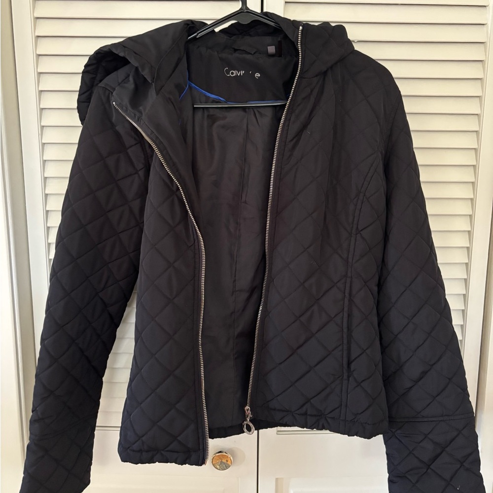 • calvin klein black quilted hooded jacket | m •